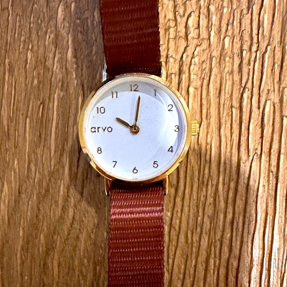 Excellent condition Arvo gold circular watch